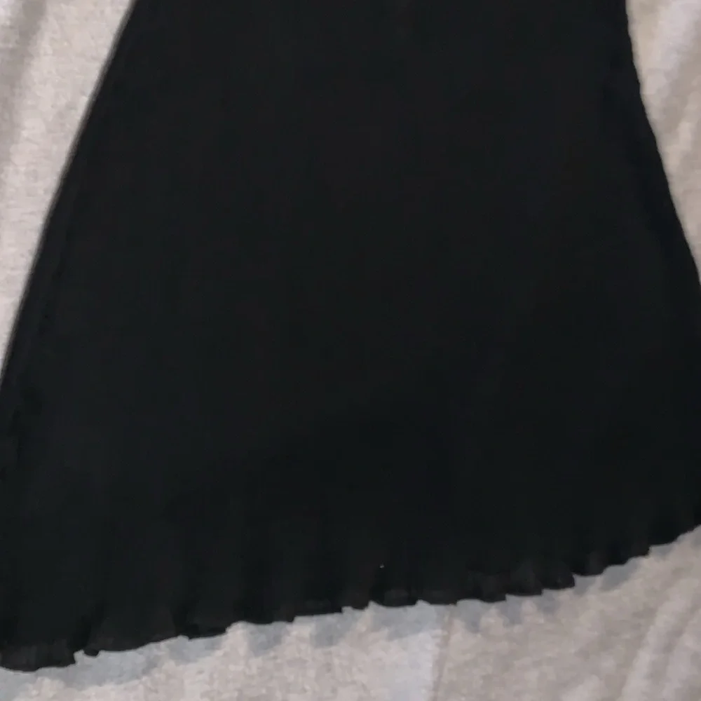 XS SPARKLE & FADE BLACK LINGERIE DRESS SPAGHETTI STRAPS WITH LACE TOP AND SKIRT - Picture 3 of 5
